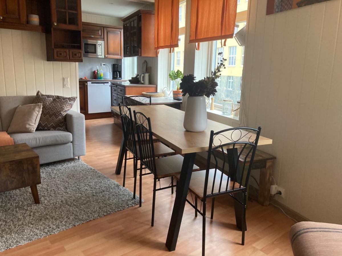 Downtown Historical House With Renovated Apartments Олесунн Екстер'єр фото