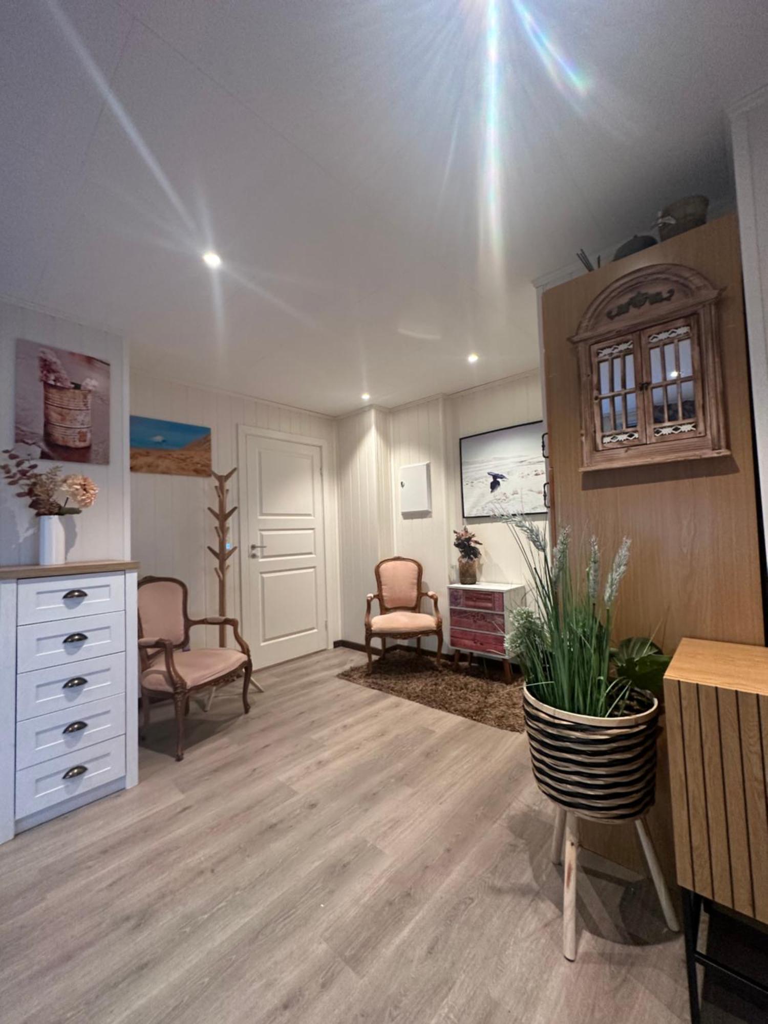 Downtown Historical House With Renovated Apartments Олесунн Екстер'єр фото